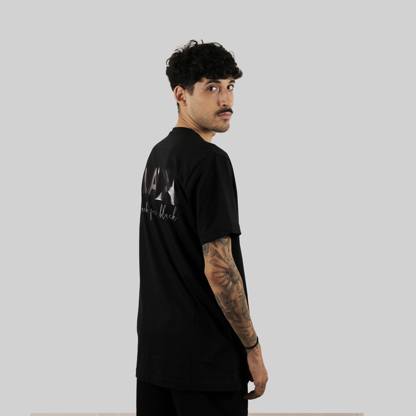 T-shirt Black for Black