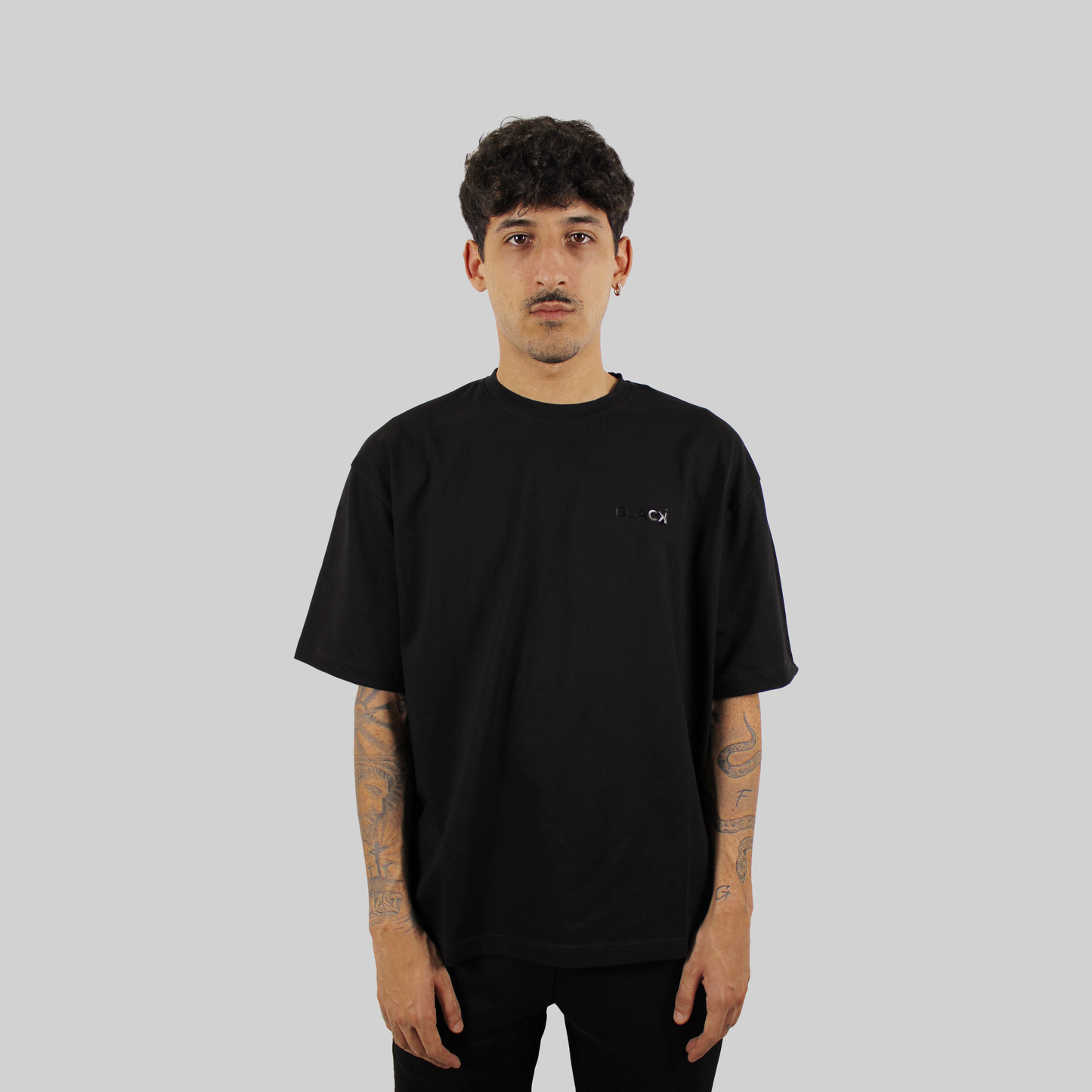 Over Icon Schwarzes T-Shirt