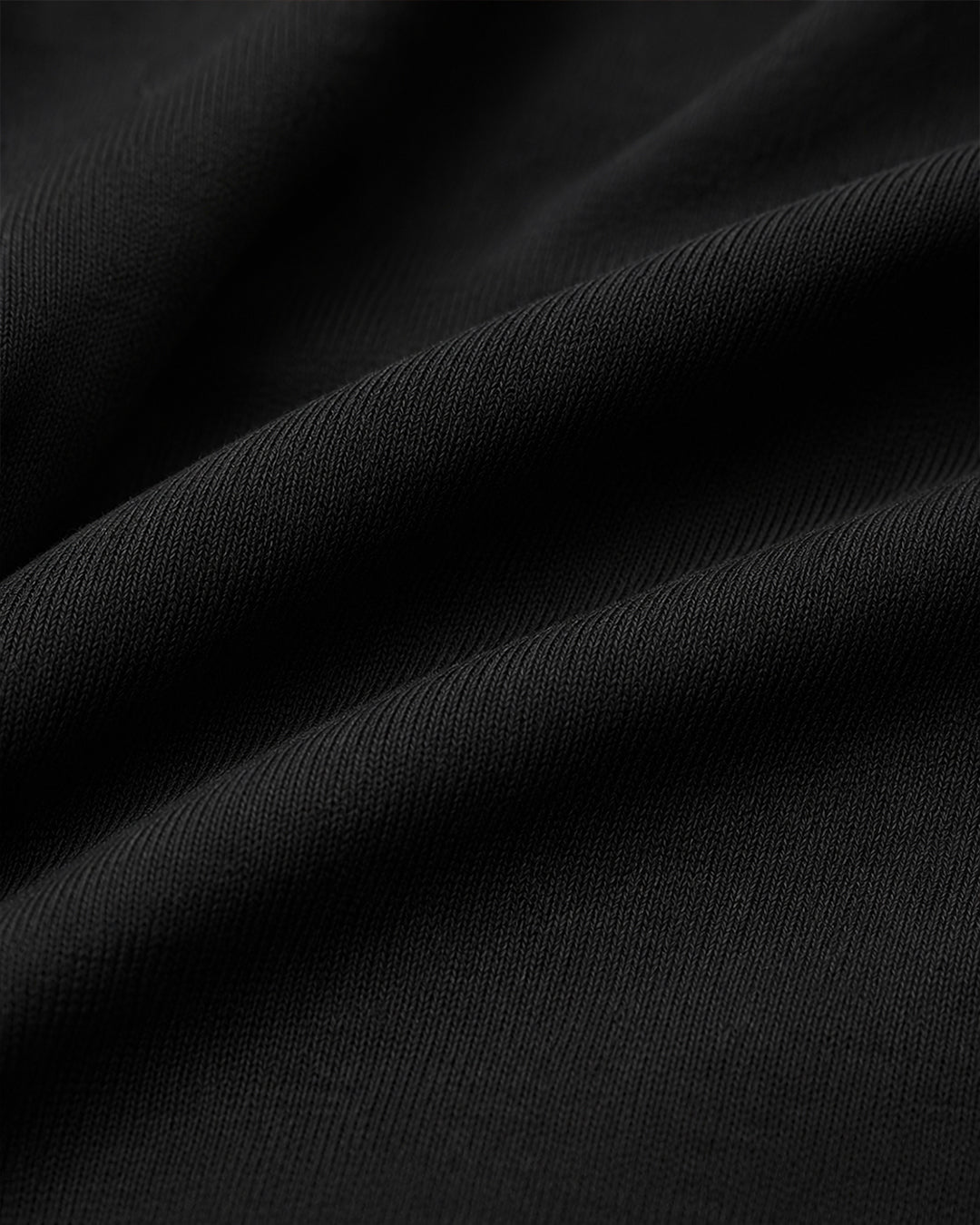 BLACKI Essential Tee